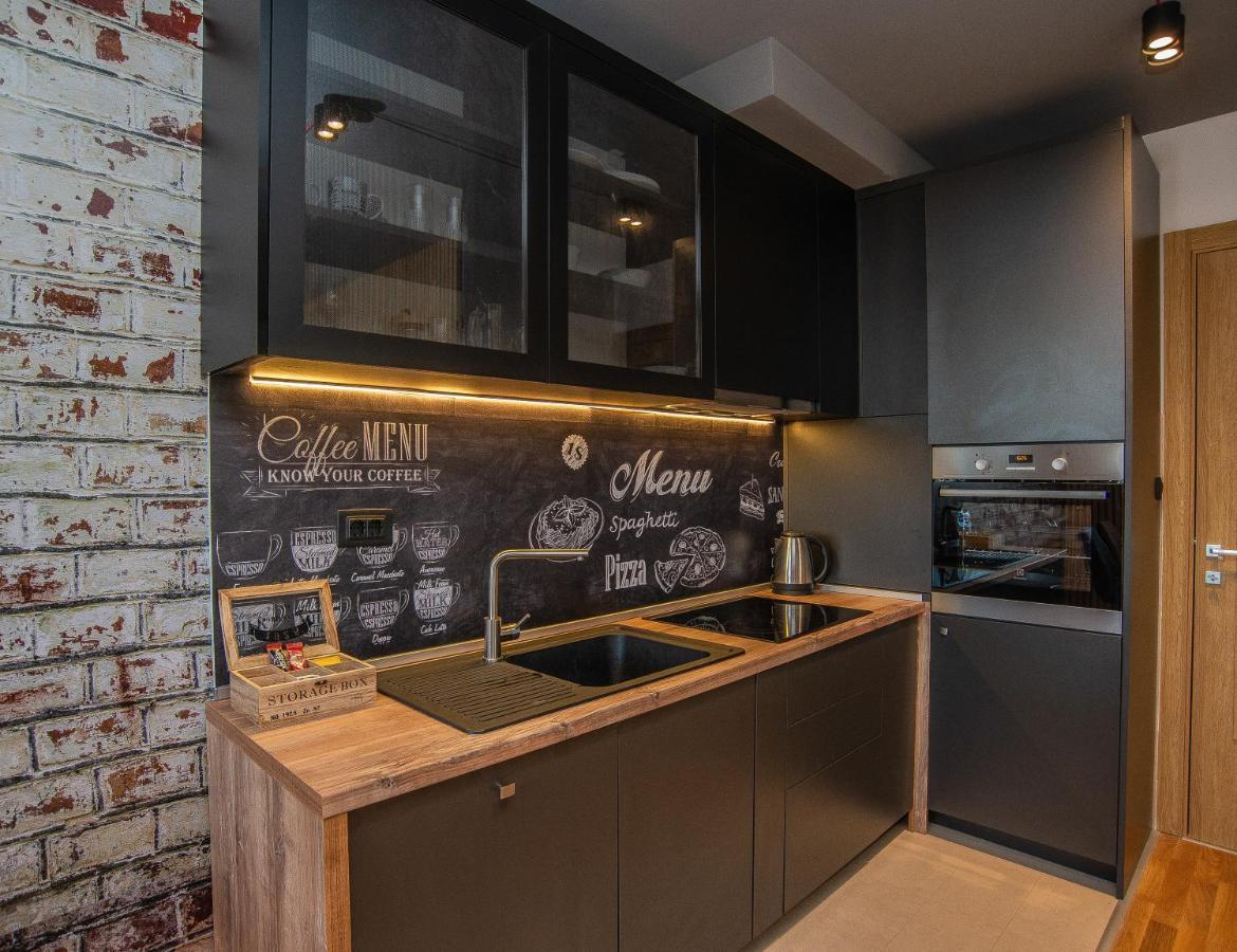 Stylish Two Bedroom Apartment At Ljubovic-Hill Park Podgoriçe Dış mekan fotoğraf