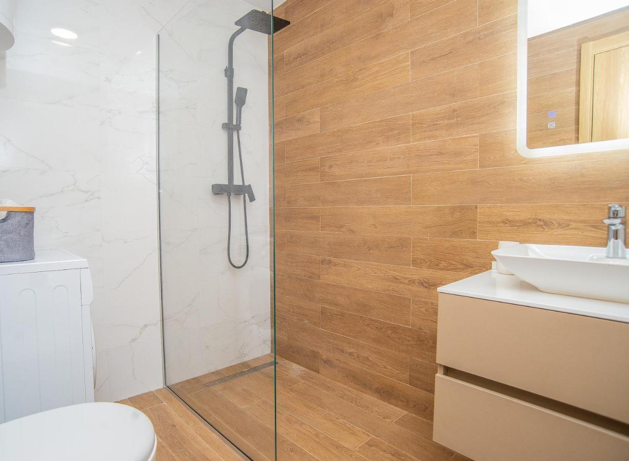 Stylish Two Bedroom Apartment At Ljubovic-Hill Park Podgoriçe Dış mekan fotoğraf