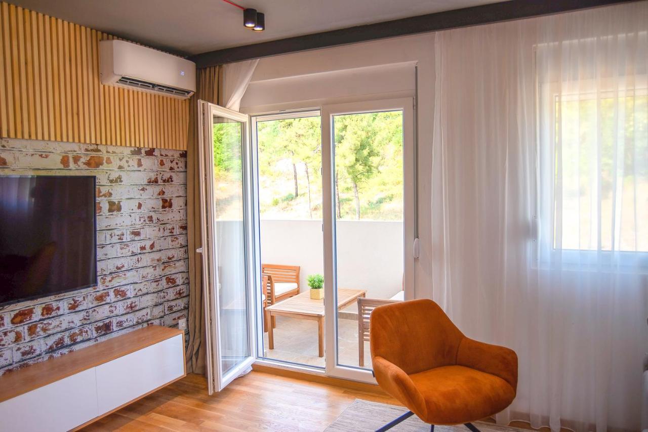 Stylish Two Bedroom Apartment At Ljubovic-Hill Park Podgoriçe Dış mekan fotoğraf